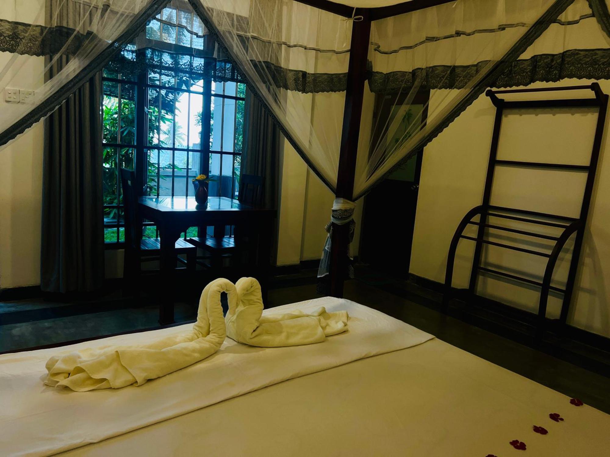 Navee Guest Hotel Tangalle Exterior photo